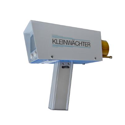 如何正确使用EFM-023-AKC进行静电测试？